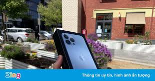 Khách mua iPhone 13 chính hãng phải kích hoạt máy tại cửa hàng - Công nghệ - ZINGNEWS.VN - zingnews.vn